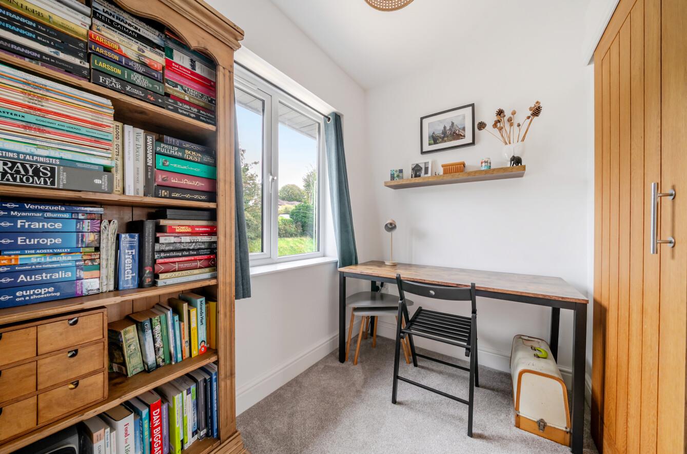 Gower Road, Killay, Swansea, SA2 7DY